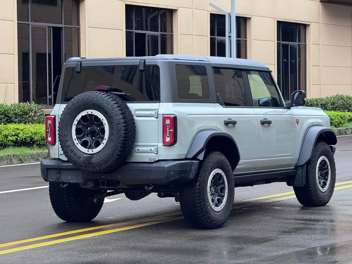 Ford Bronco 2024 — Photo 6/9