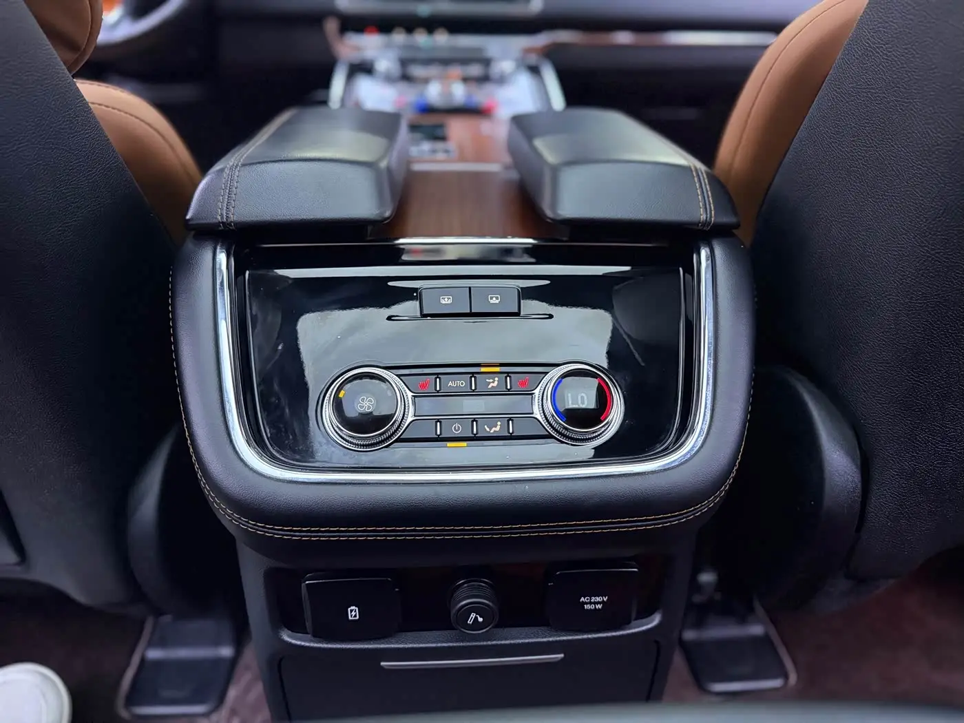 Lincoln Navigator 2020 — Фото 18/20