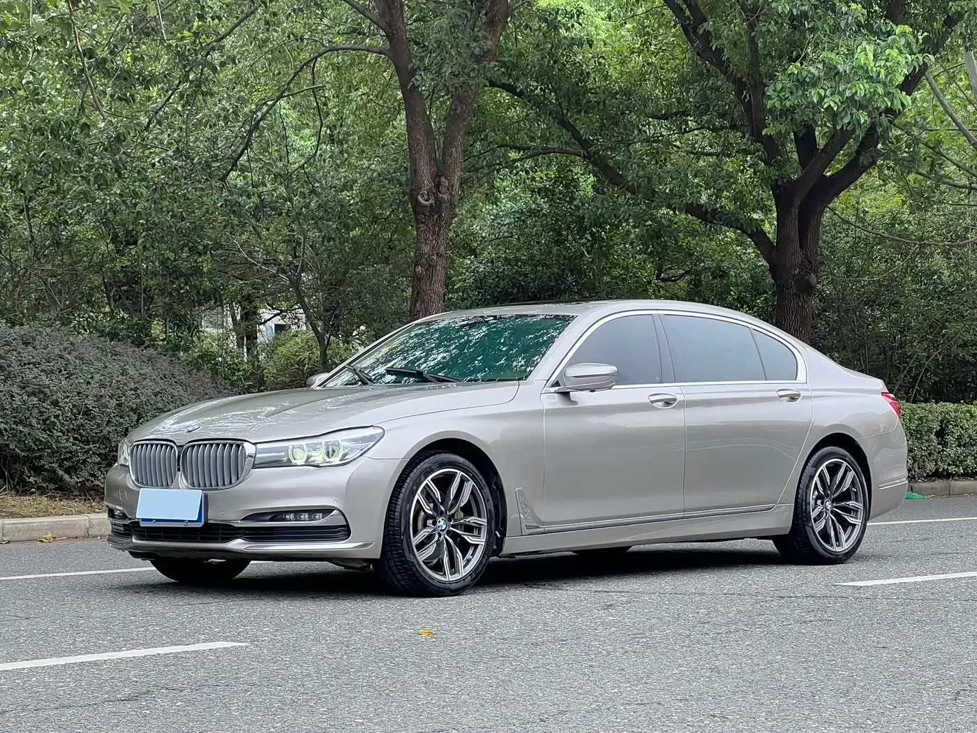 BMW 7 Series 2018 — Şəkil 1/18
