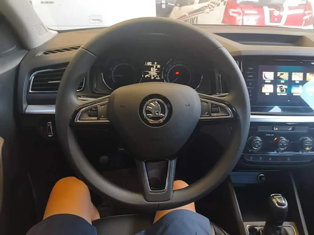 Škoda Kamiq 2023 — Photo 11/20