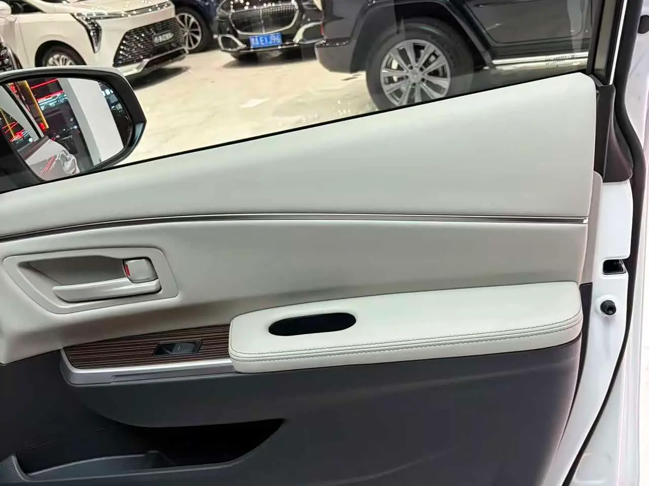 Toyota Sienna 2026 — Photo 11/15
