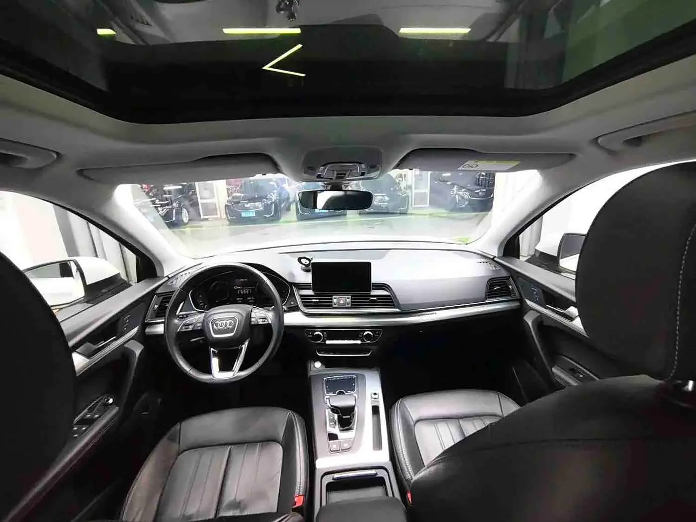 Audi Q5L 2020 — Фото 5/9