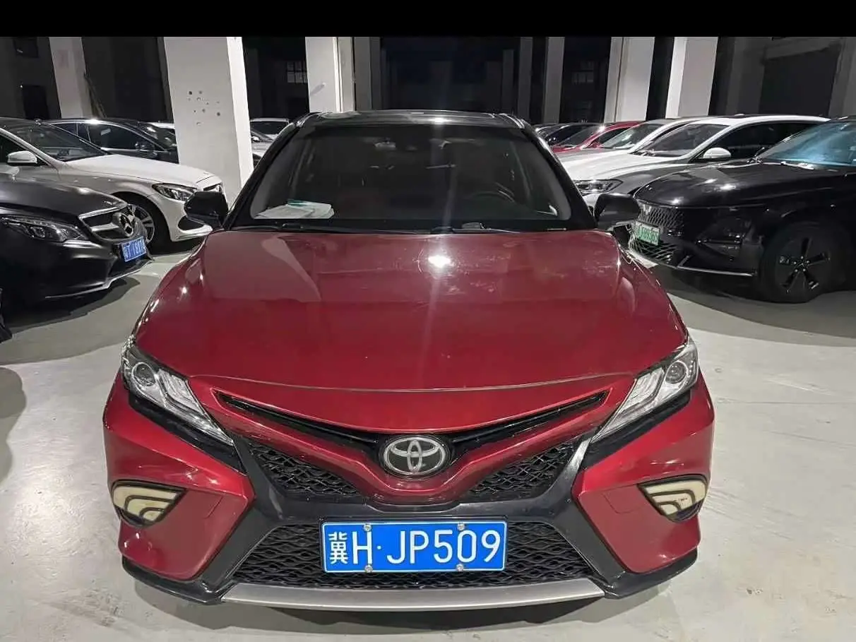 Toyota Camry 2019 — Photo 6/9