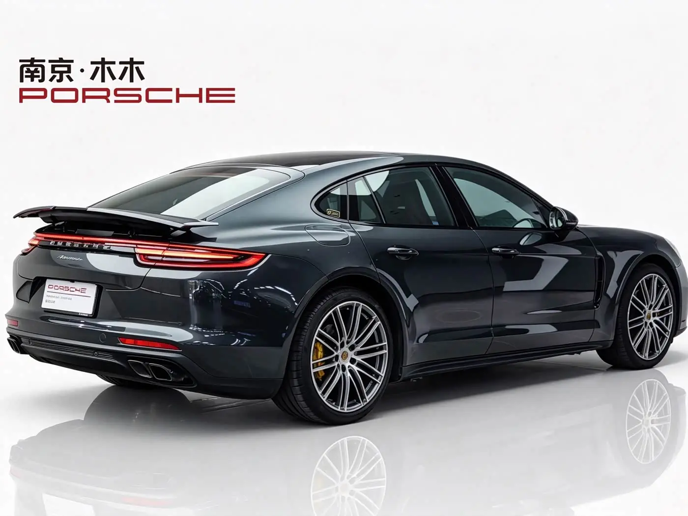 Porsche Panamera 2019 — Фото 3/18