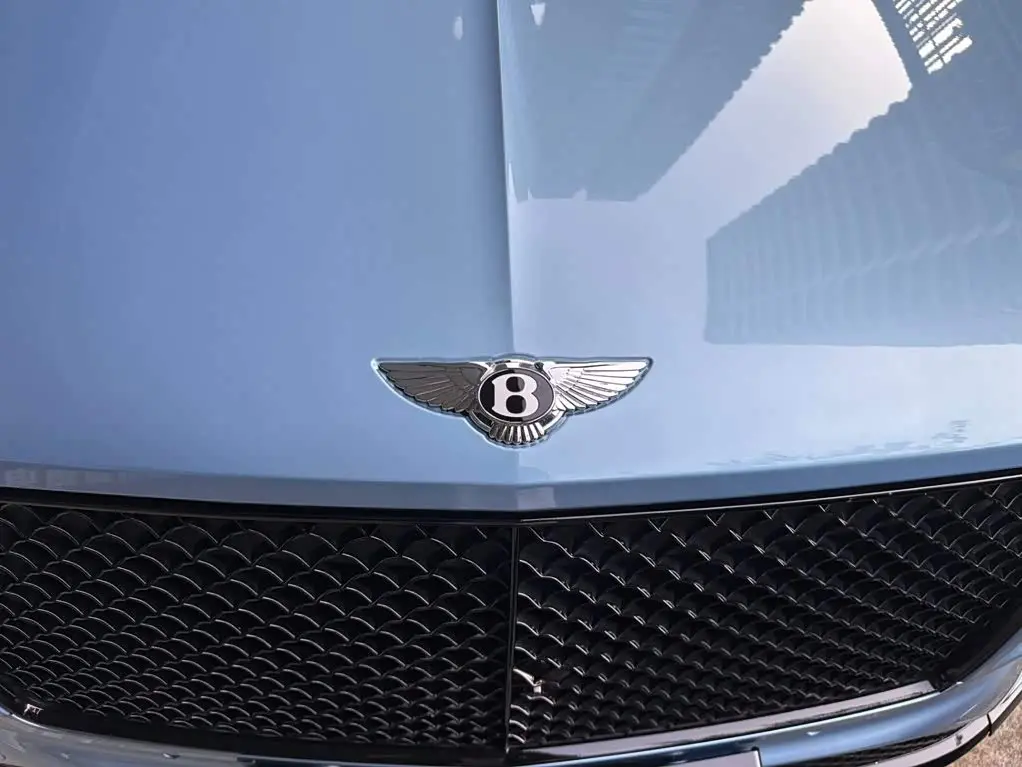 Bentley Bentayga 2021 — Фото 4/20
