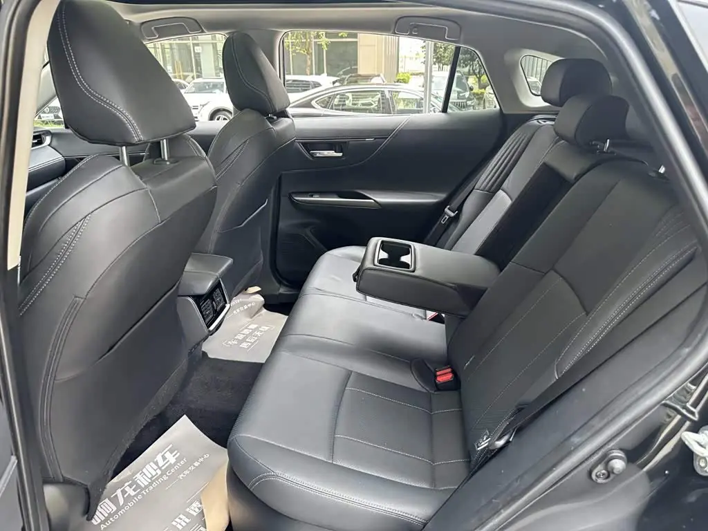 Toyota Lingfang HARRIER 2023 — Фото 6/14