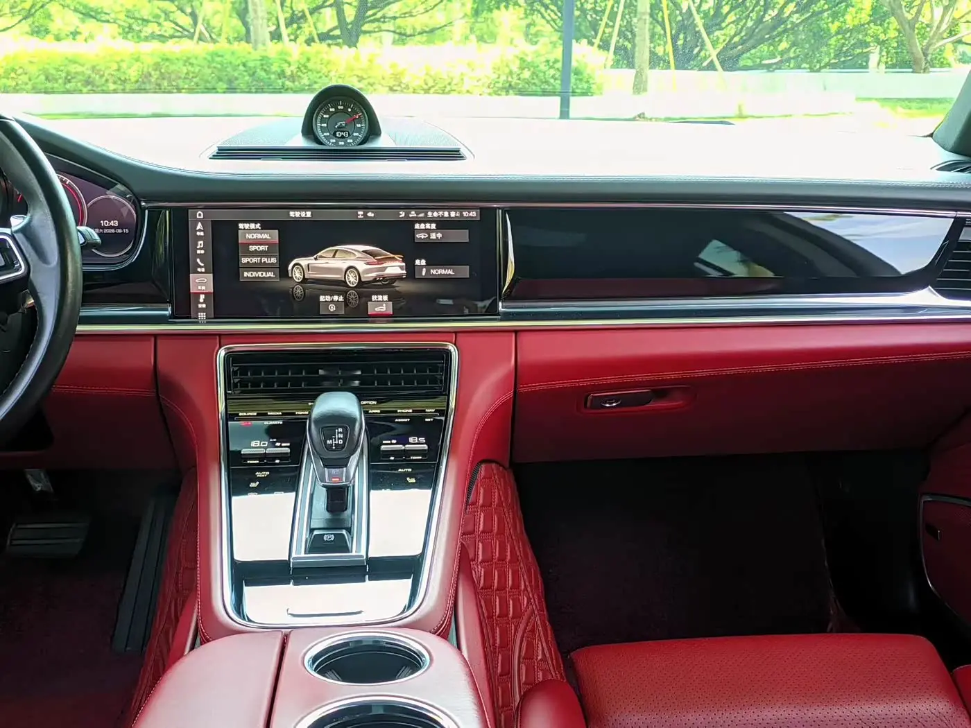 Porsche Panamera 2021 — Photo 6/18