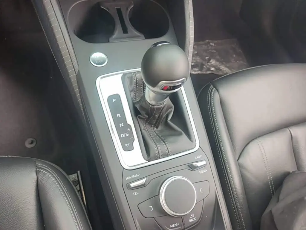 Audi Q2L 2022 — Photo 14/20