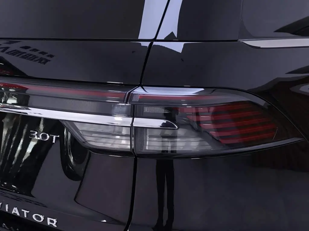 Lincoln Aviator 2024 — Photo 9/20