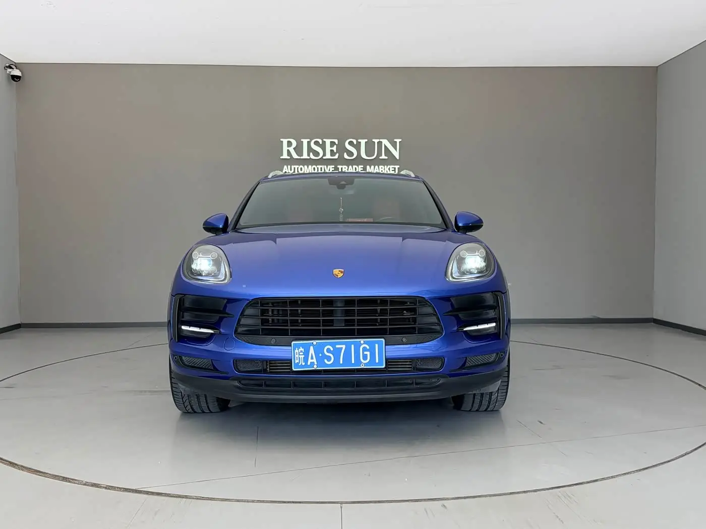Porsche Macan 2020 — Photo 17/20