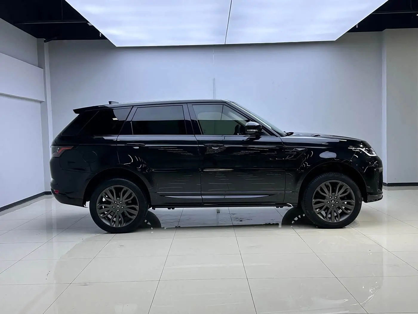 Land Rover Range Rover Sport 2017 — Şəkil 4/17