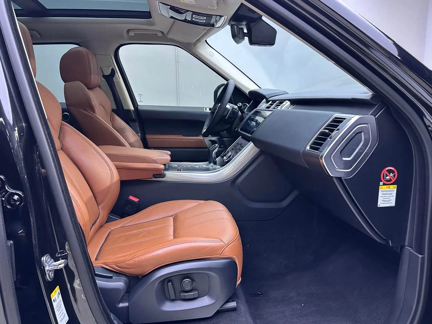Land Rover Range Rover Sport 2017 — Şəkil 12/17