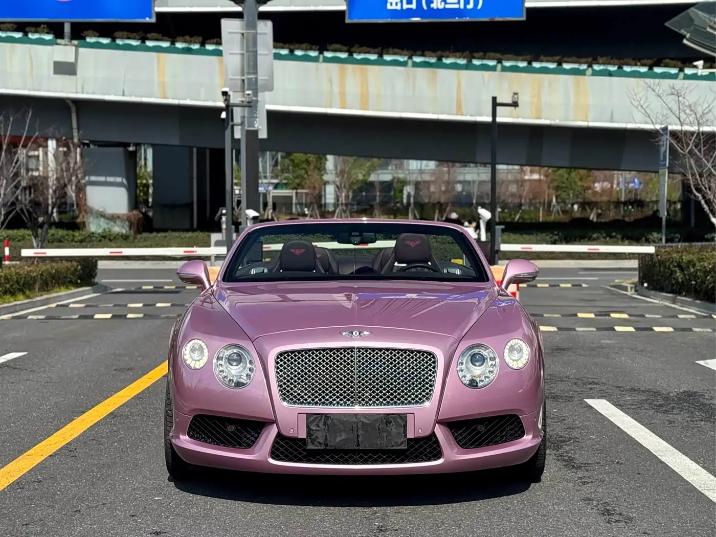 Bentley Continental 2015 — Фото 1/9