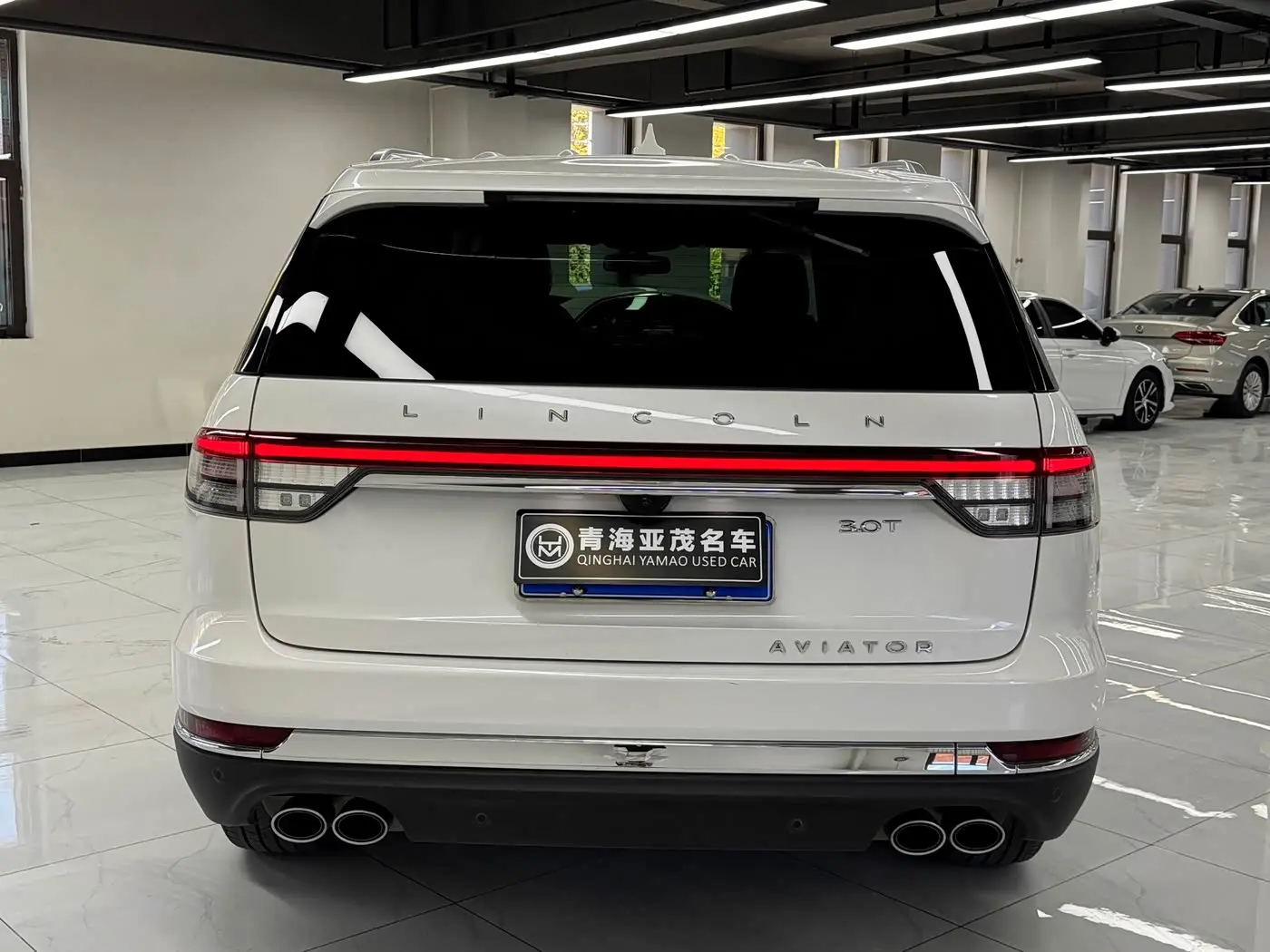 Lincoln Aviator 2021 — ფოტო 12/17