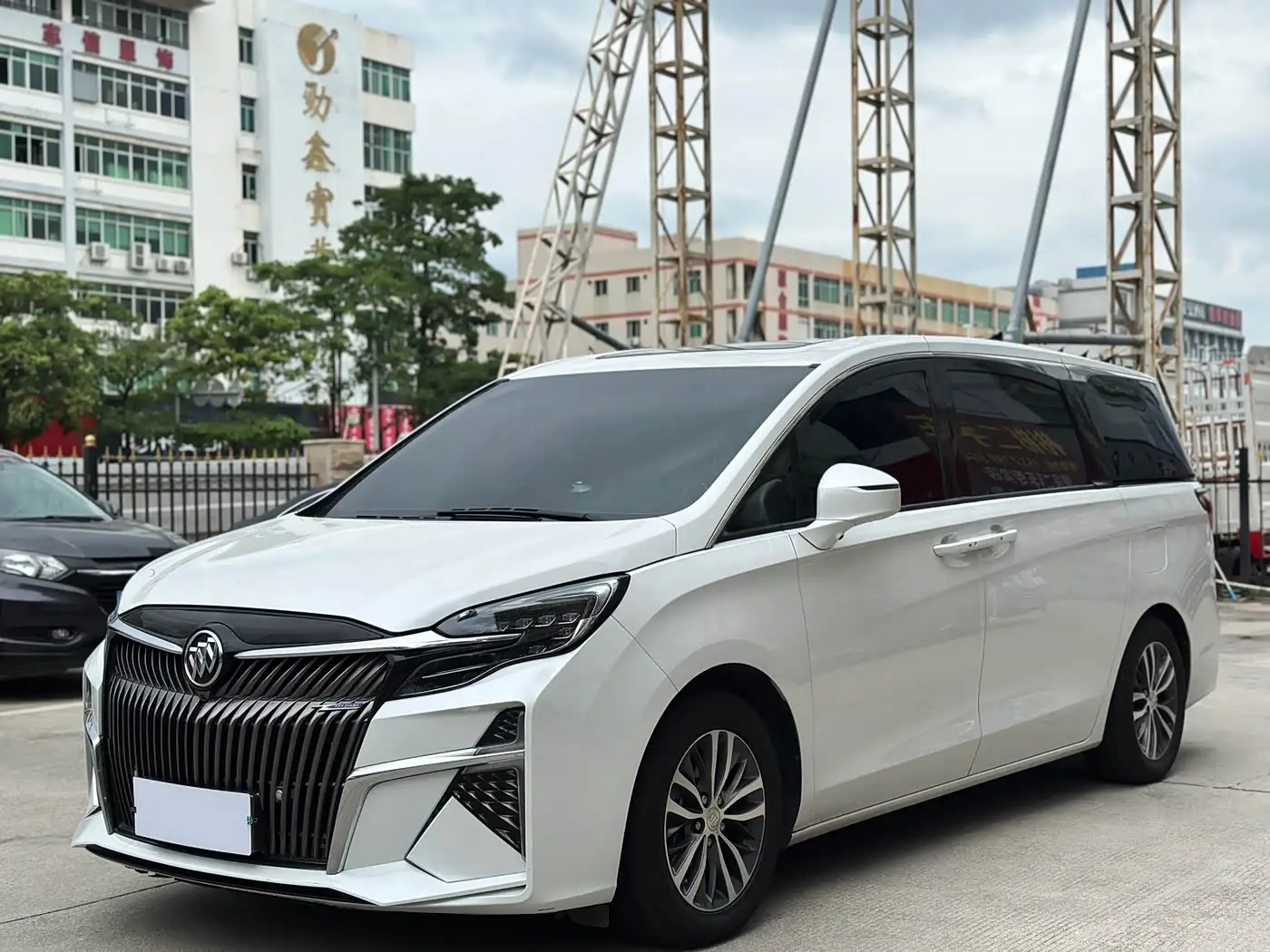 Buick GL8, 2022