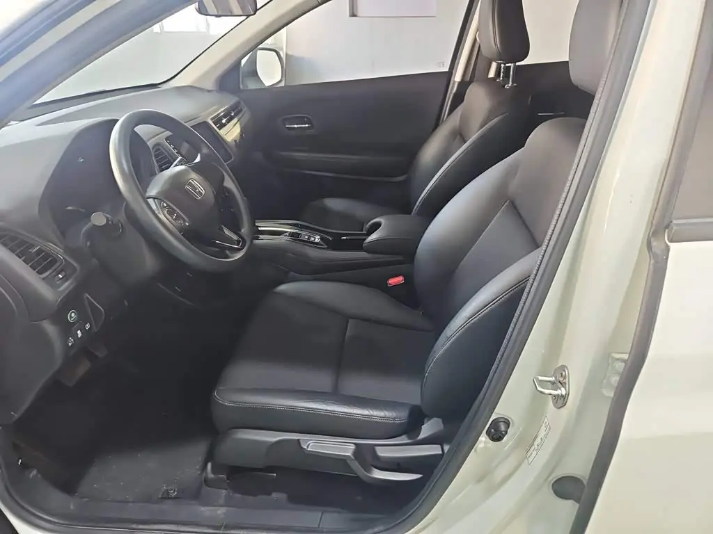 Honda Vezel 2022 — Photo 6/12
