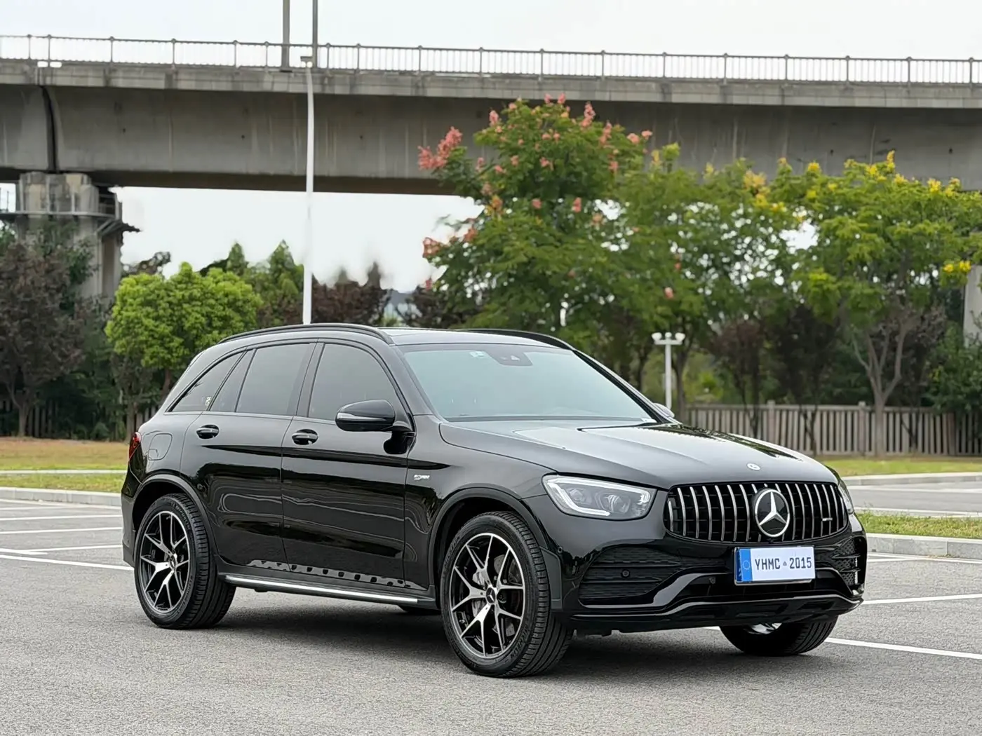 Mercedes-Benz GLC AMG 2021 — Фото 3/20