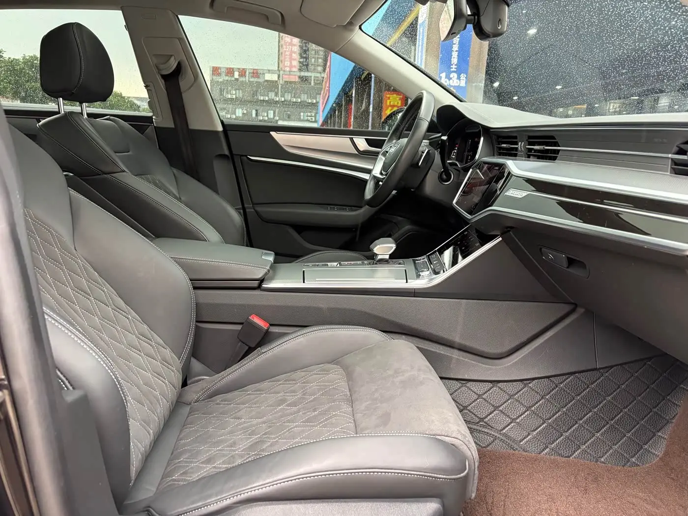 Audi A7L 2024 — Photo 12/20