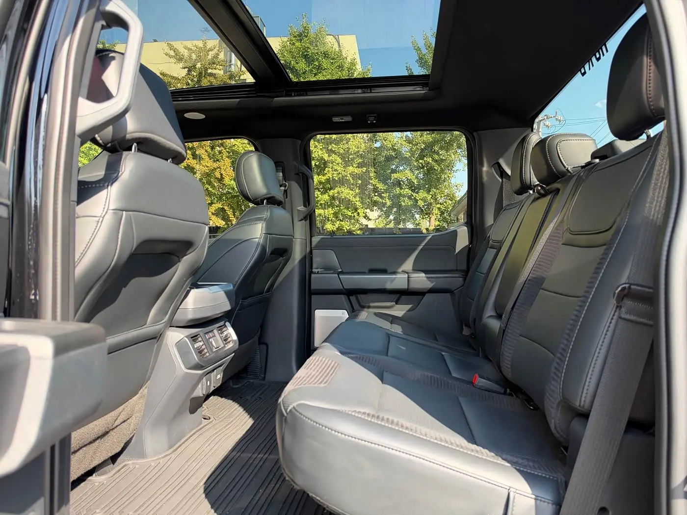 Ford F-150 Raptor 2024 — Photo 12/16