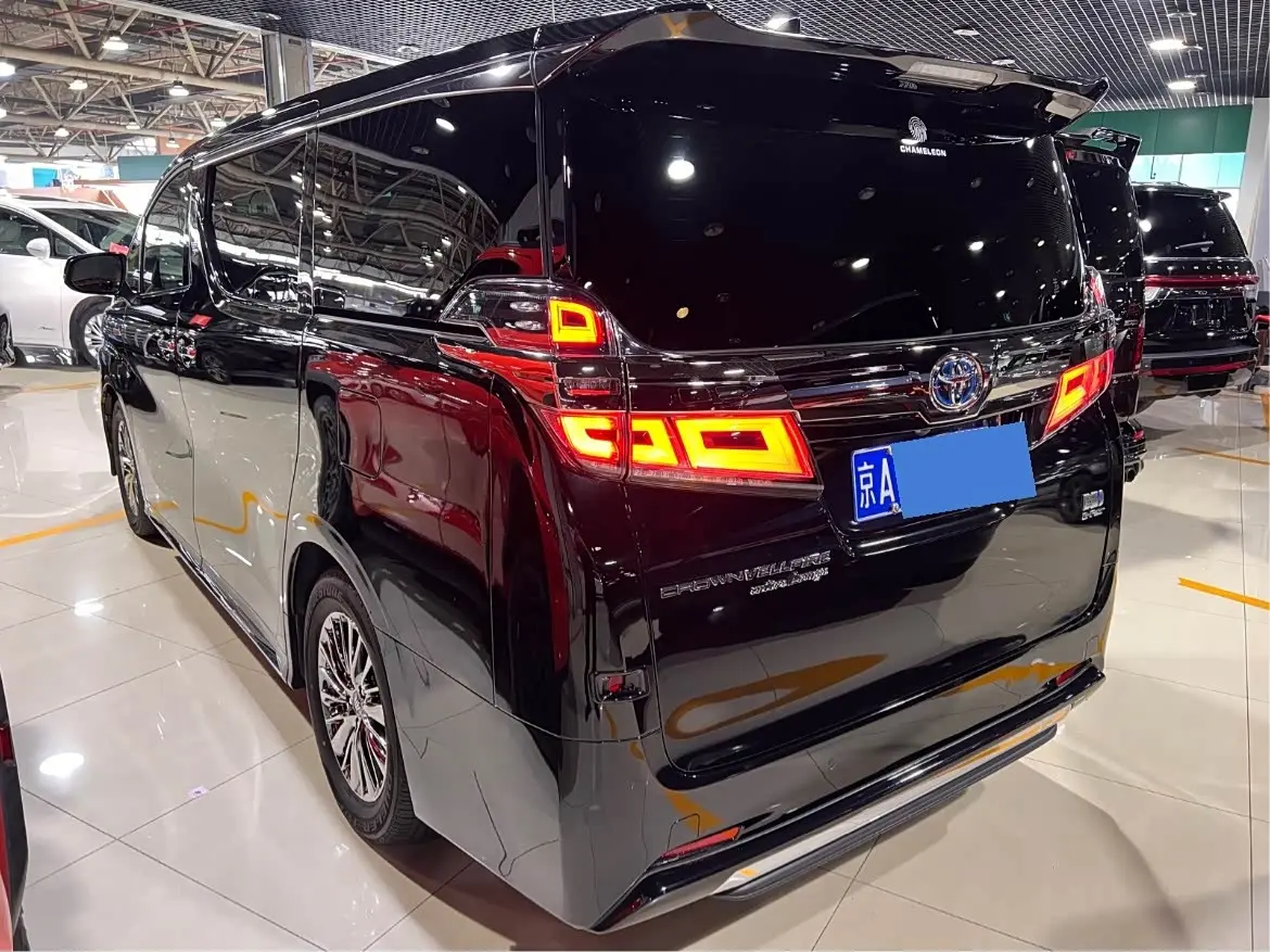 Toyota Vellfire 2022 — Şəkil 15/17