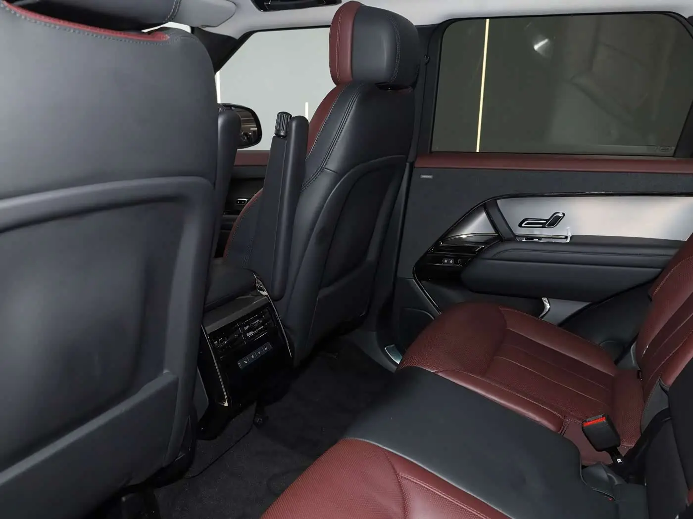 Land Rover Range Rover Sport 2024 — Photo 14/15