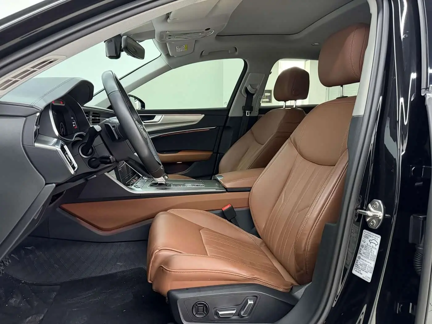 Audi A6L 2024 — Photo 11/19