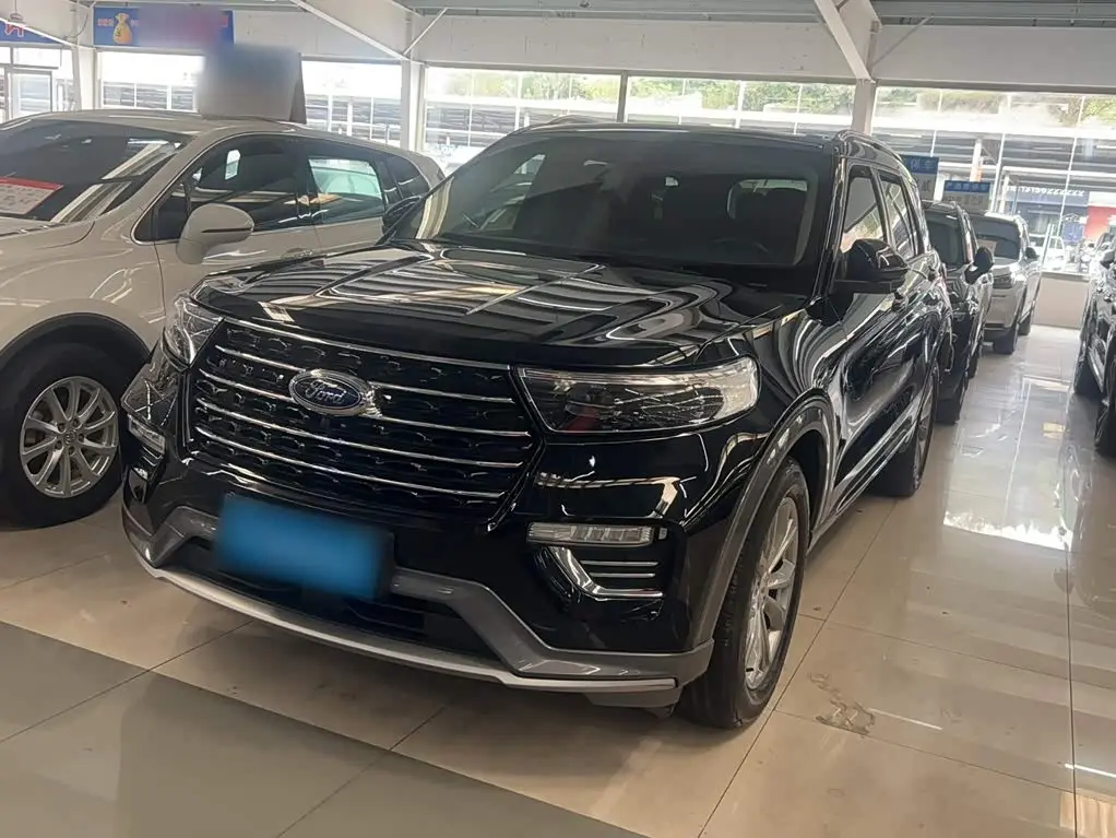 Ford Explorer 2022 — Photo 1/20