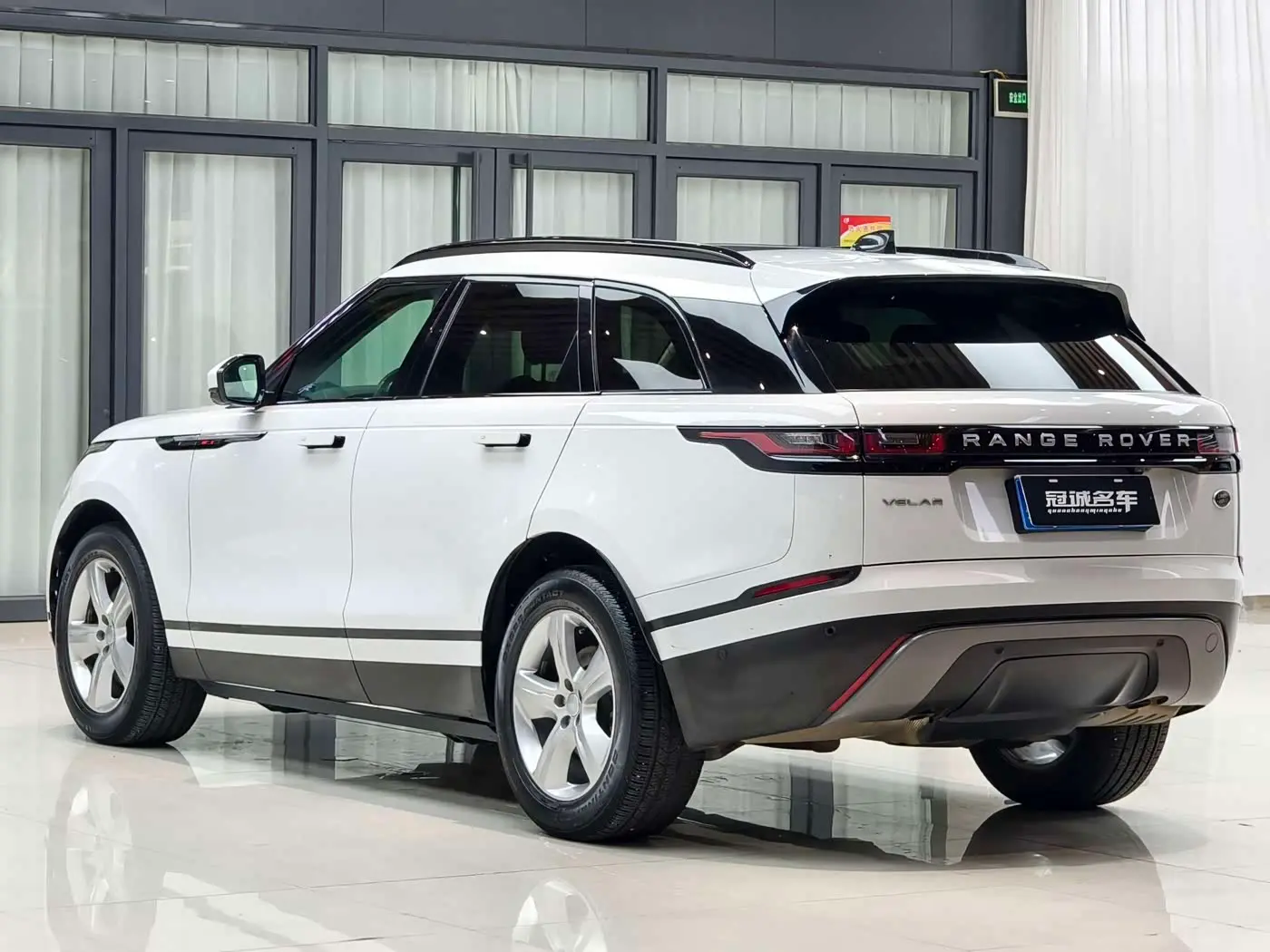 Land Rover Range Rover Velar 2023 — Фото 5/9