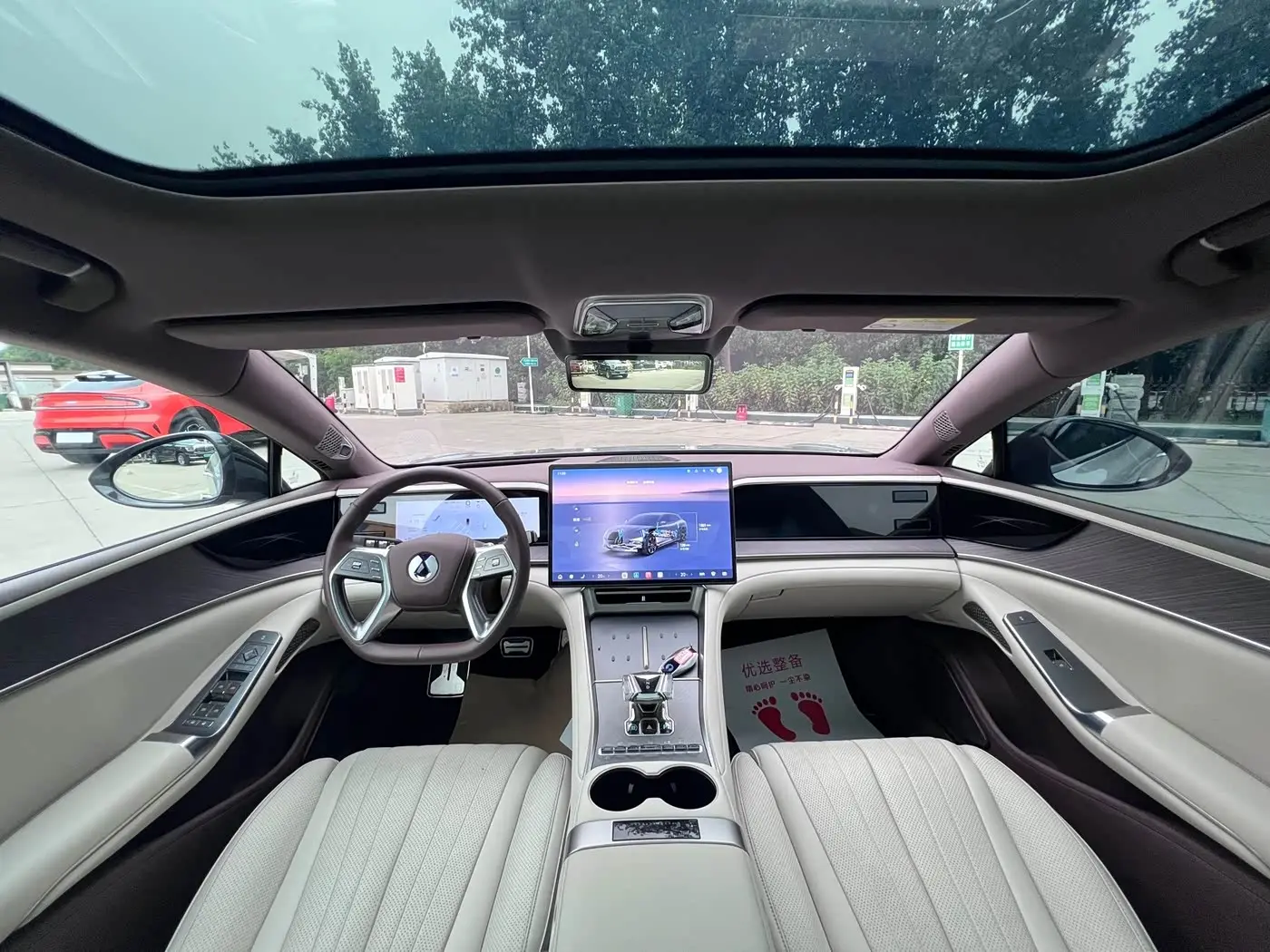 Denza Z9GT 2025 — Photo 13/20