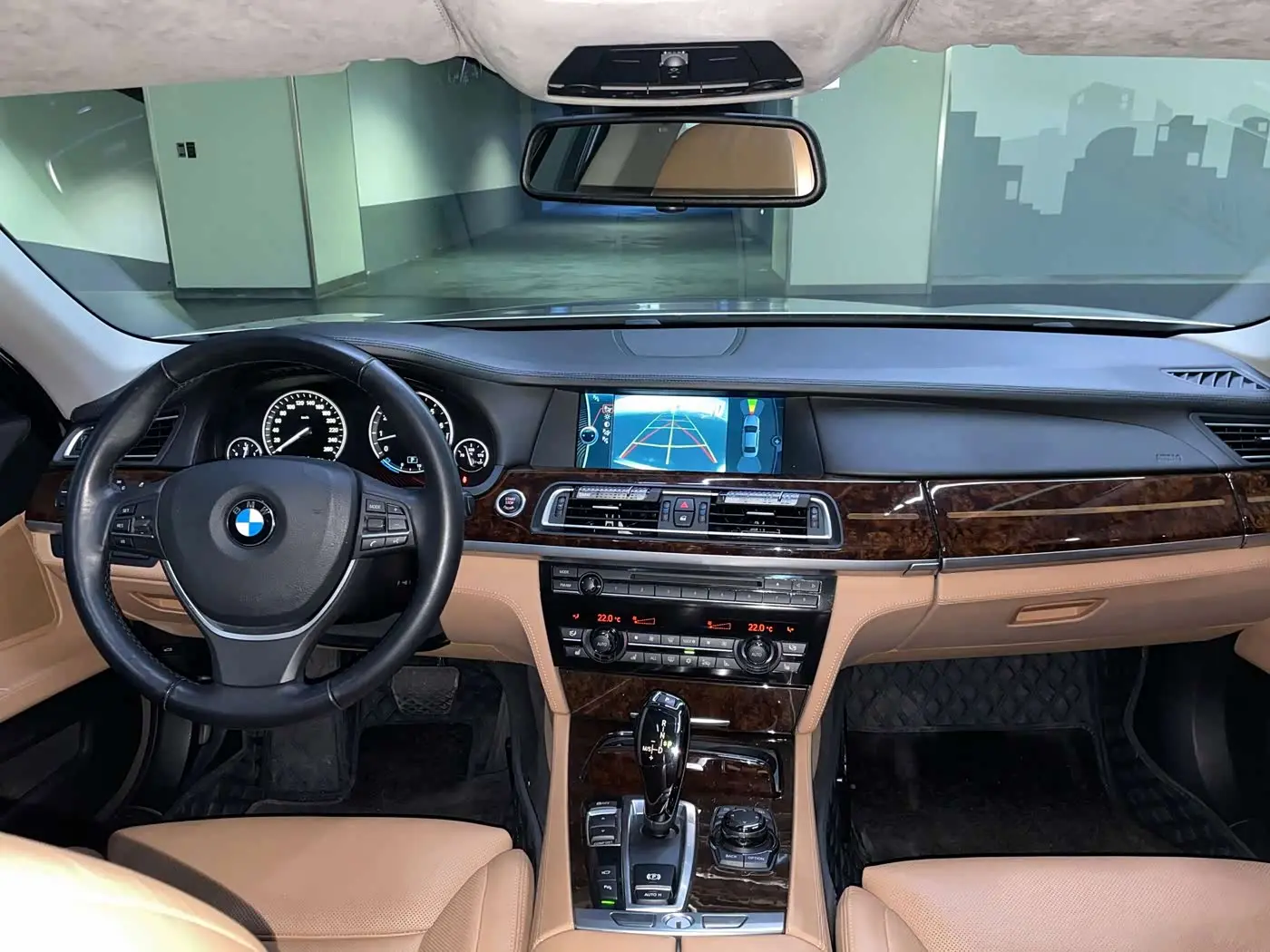 BMW 7 Series 2012 — Фото 19/20