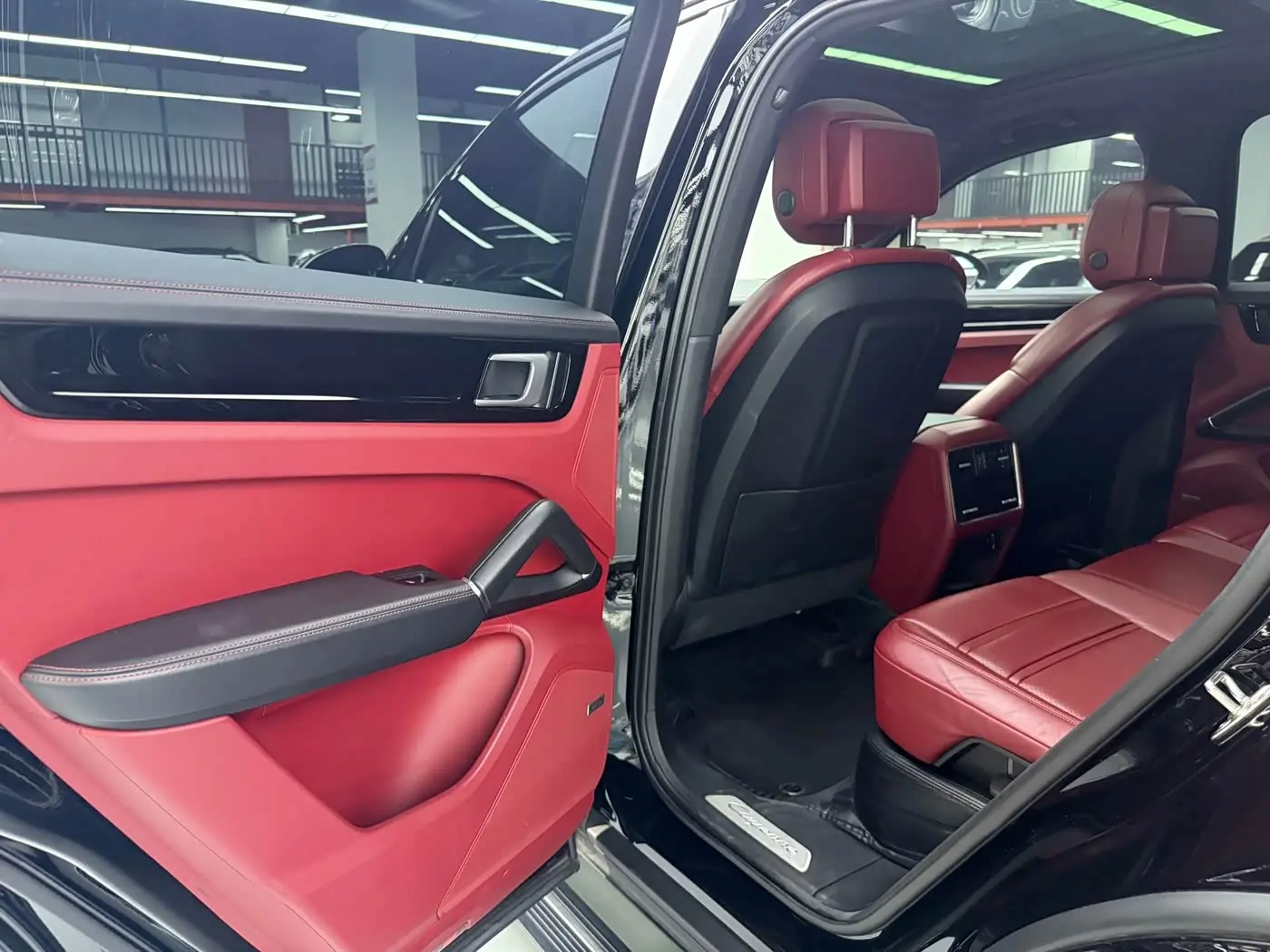 Porsche Cayenne 2022 — Photo 15/20