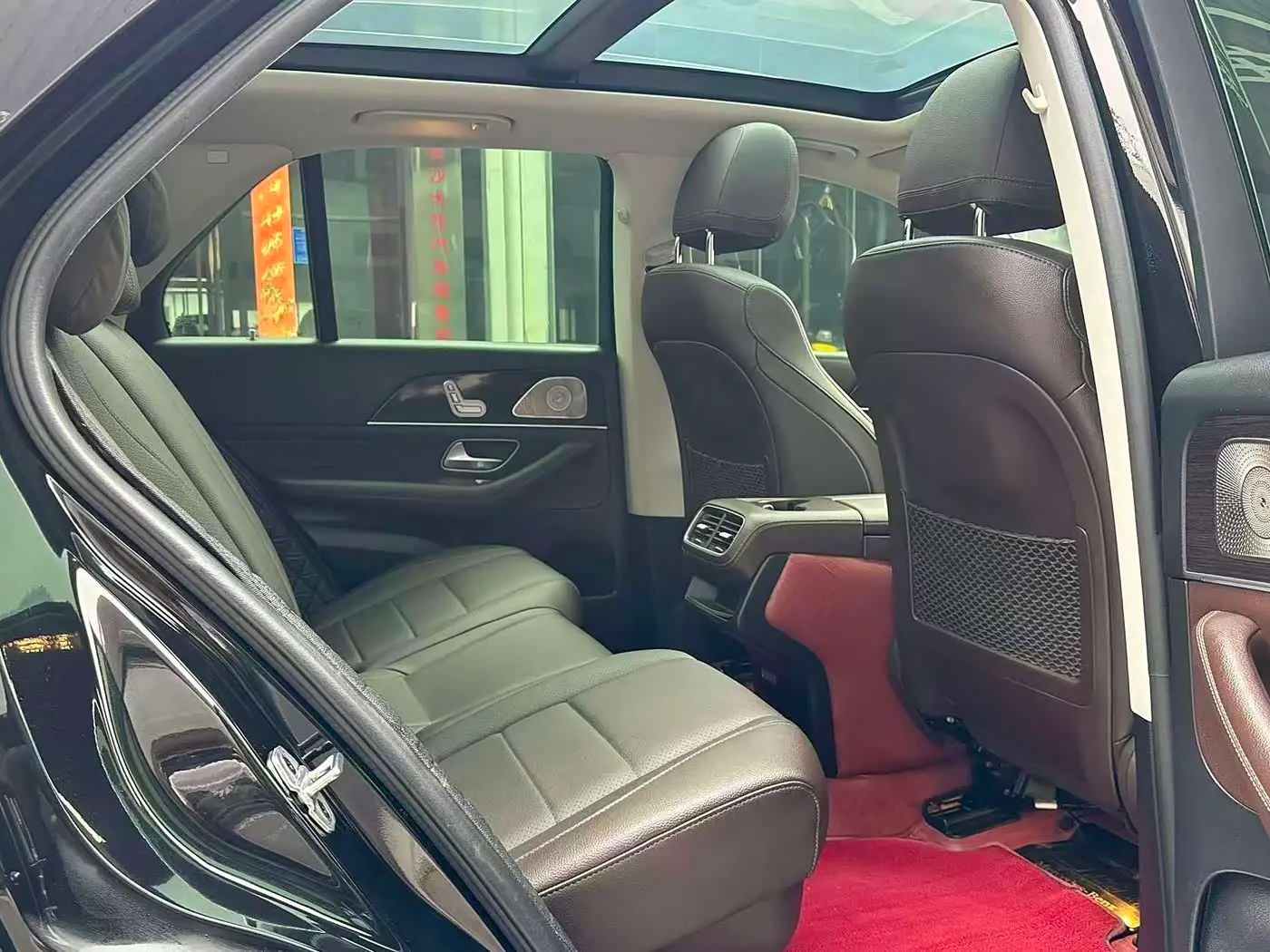 Mercedes-Benz GLE 2022 — Photo 8/11