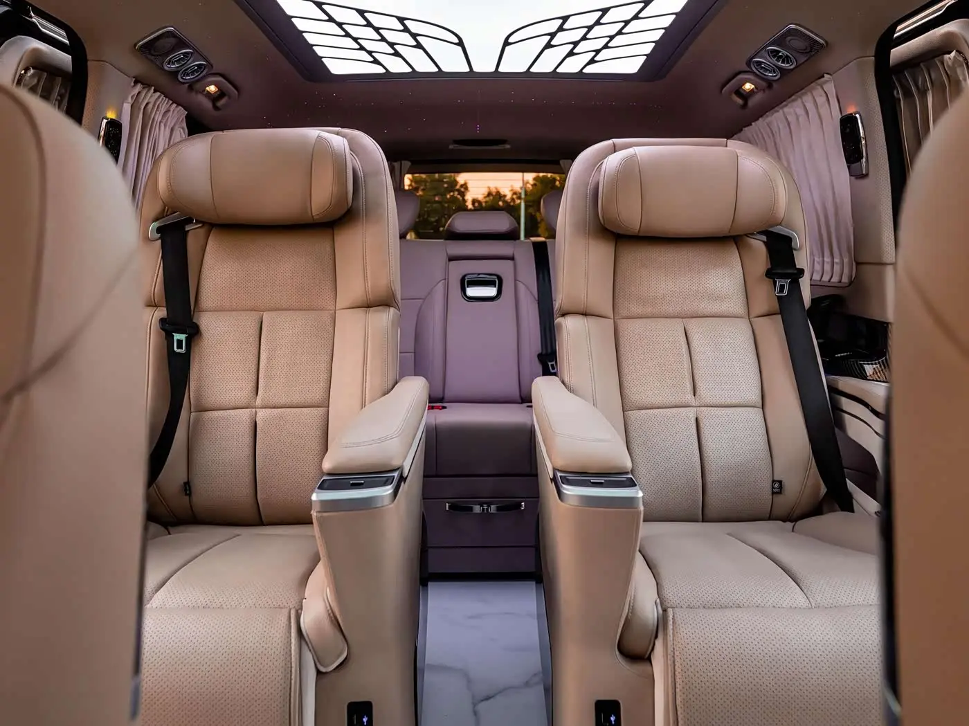 Mercedes-Benz V-Class 2019 — Фото 20/20
