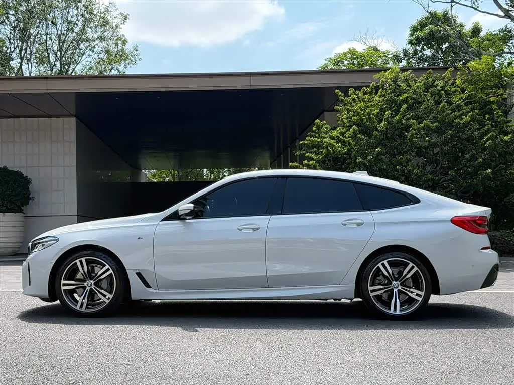 BMW 6 Series GT 2023 — Фото 18/20