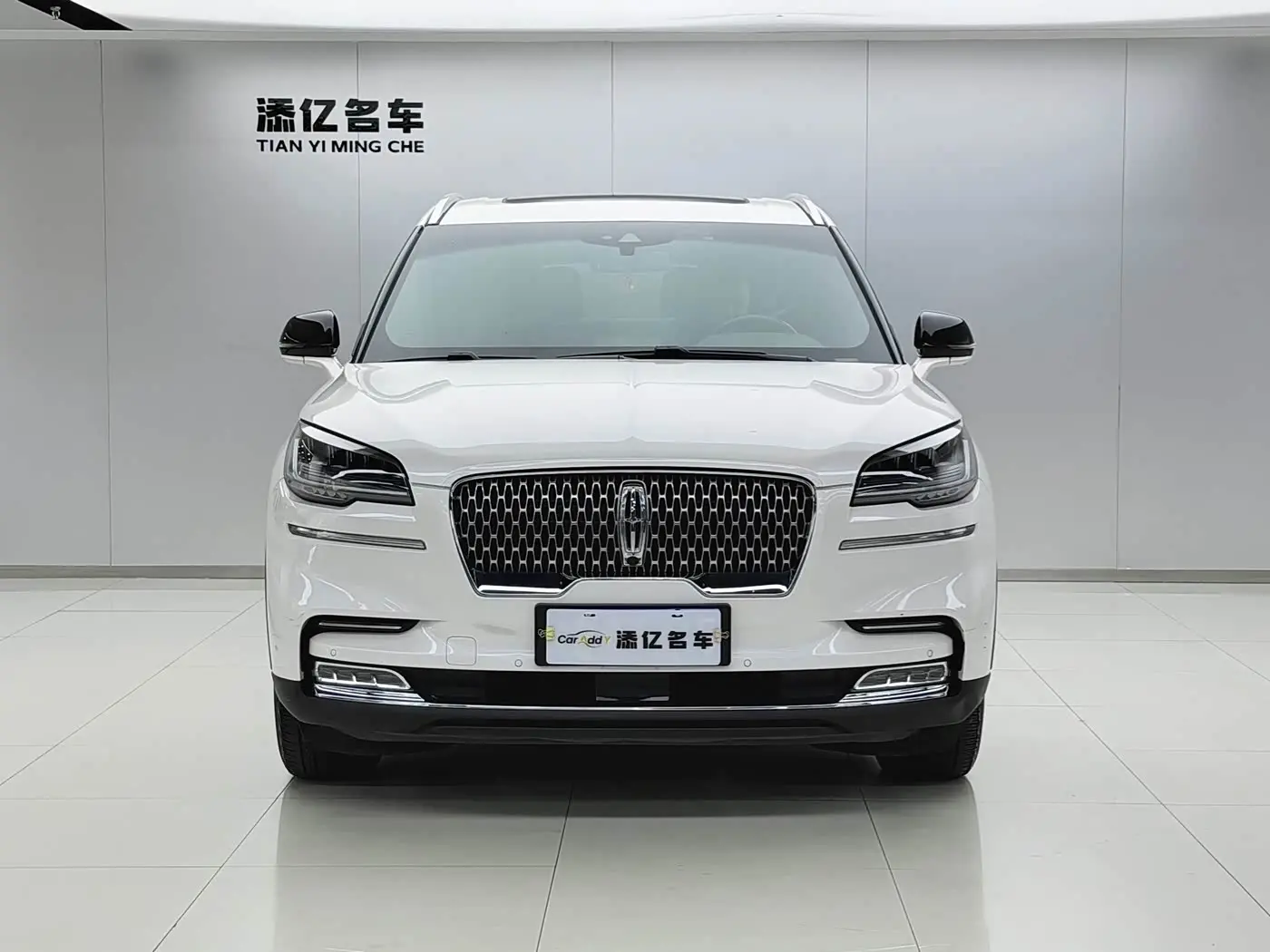 Lincoln Aviator 2022 — Photo 2/20