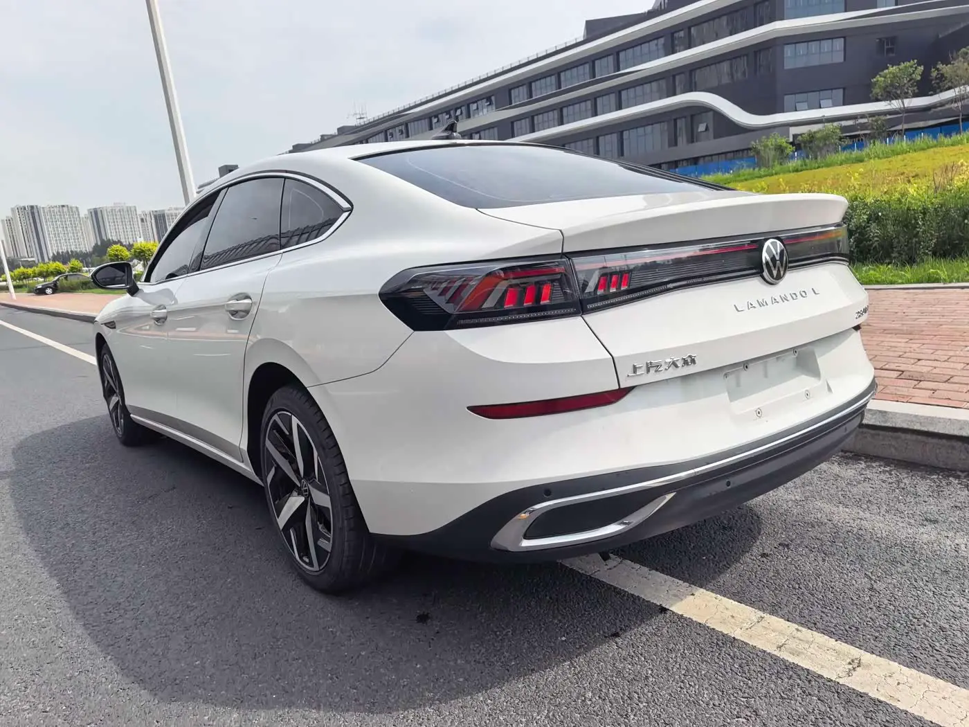 Volkswagen Lamando 2022 — Photo 6/14