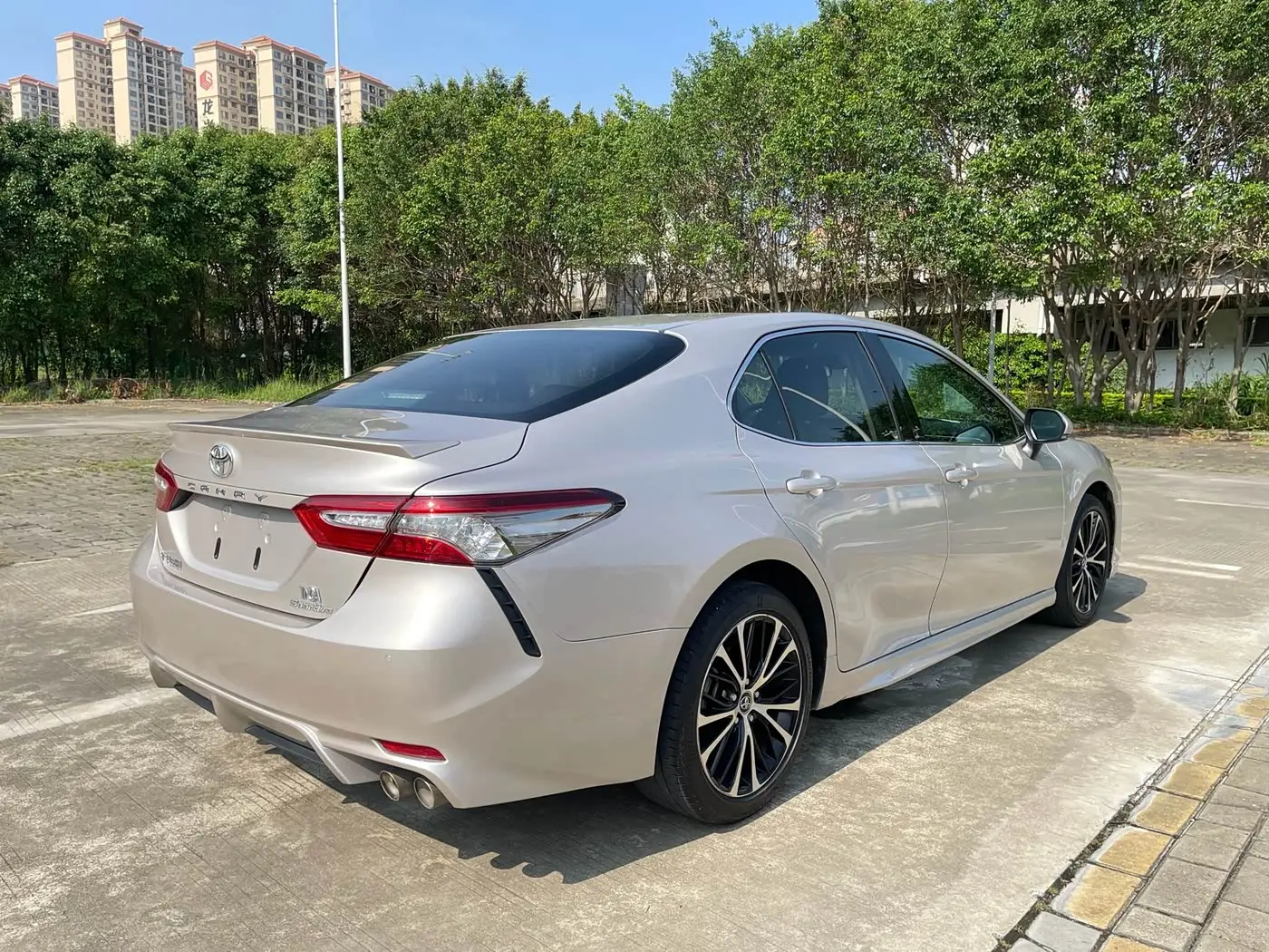 Toyota Camry 2019 — Фото 14/15