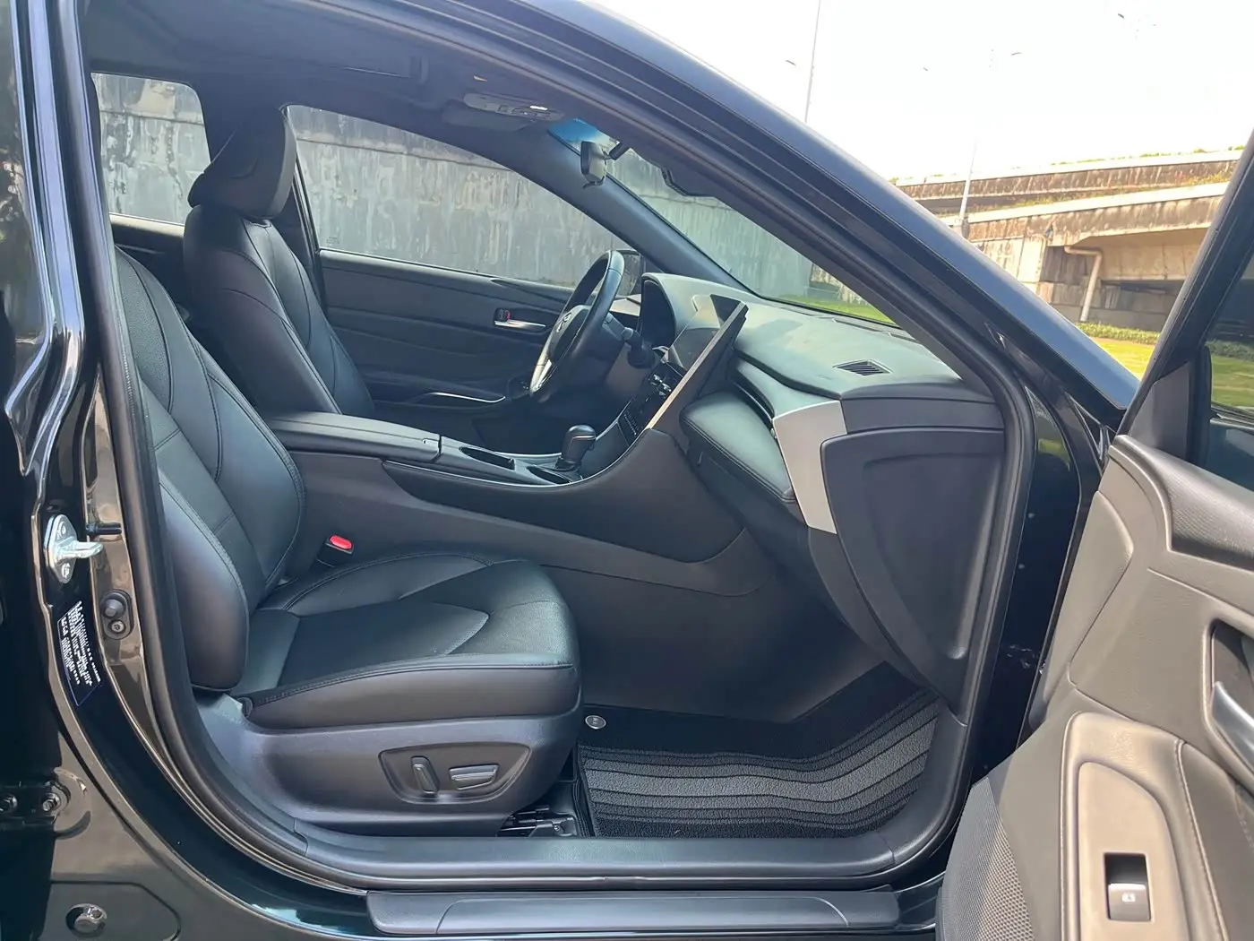Toyota Avalon 2024 — Photo 12/20