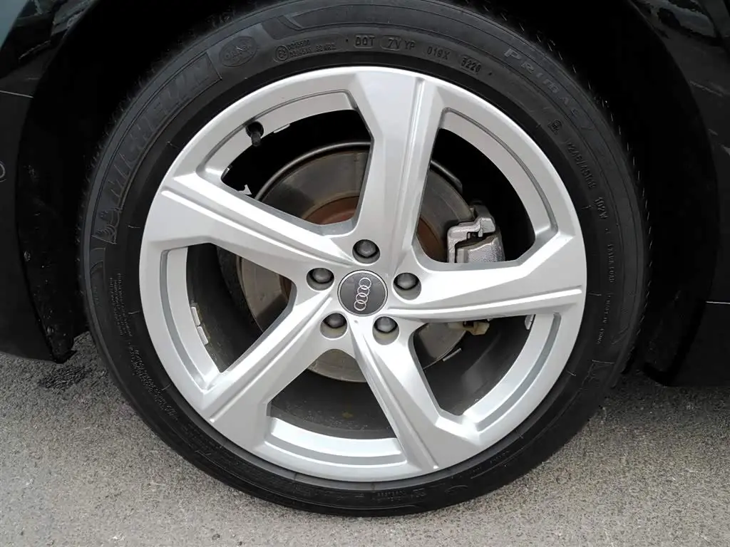 Audi A6L 2019 — Şəkil 14/18