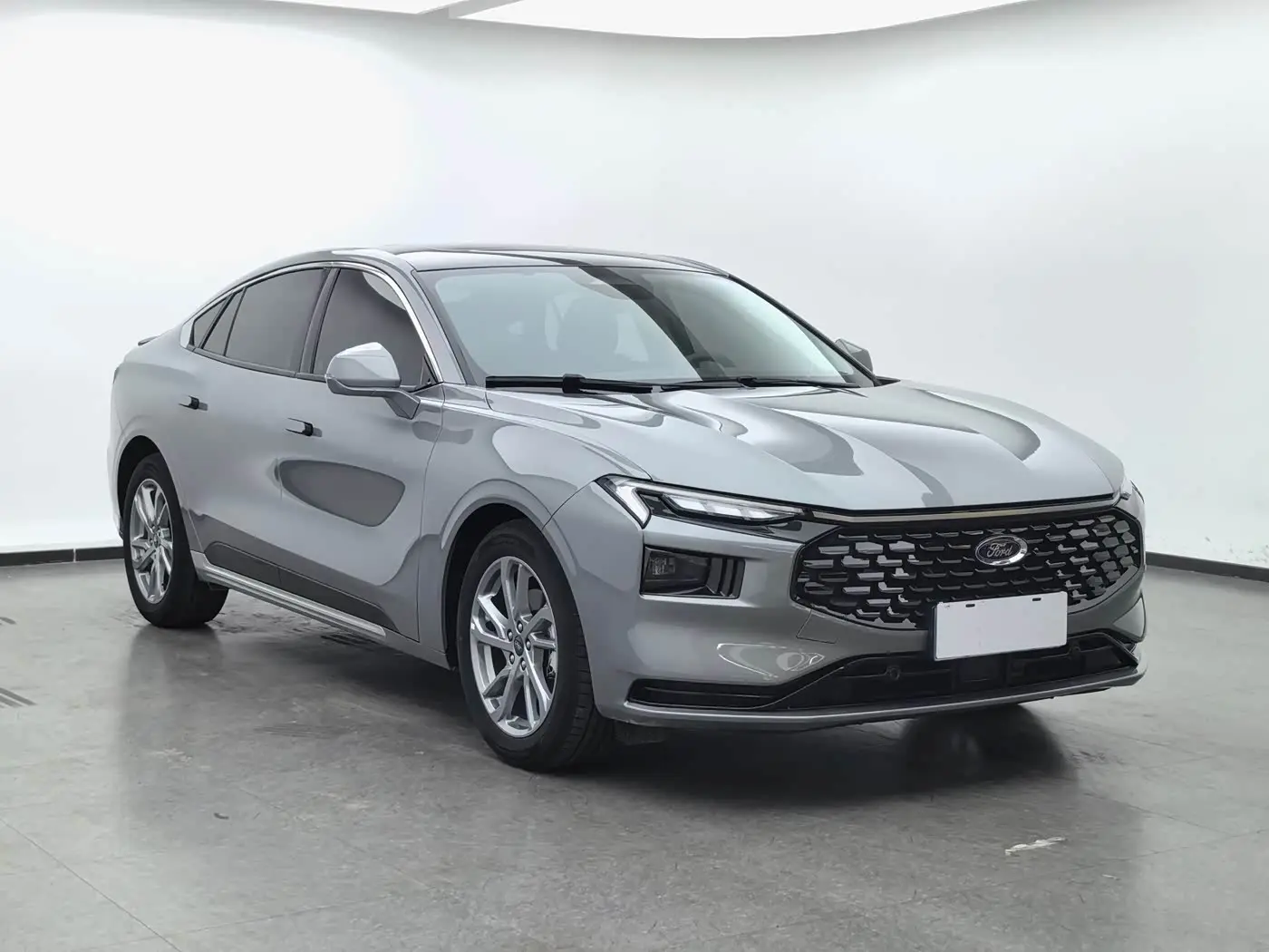 Ford Mondeo 2024 — Photo 3/20