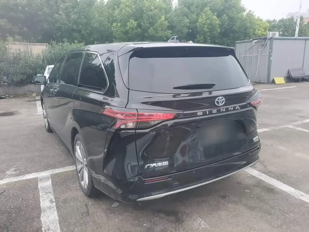 Toyota Sienna 2024 — Photo 5/20