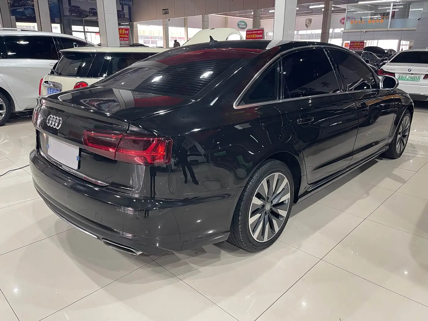 Audi A6L 2017 — Photo 4/13