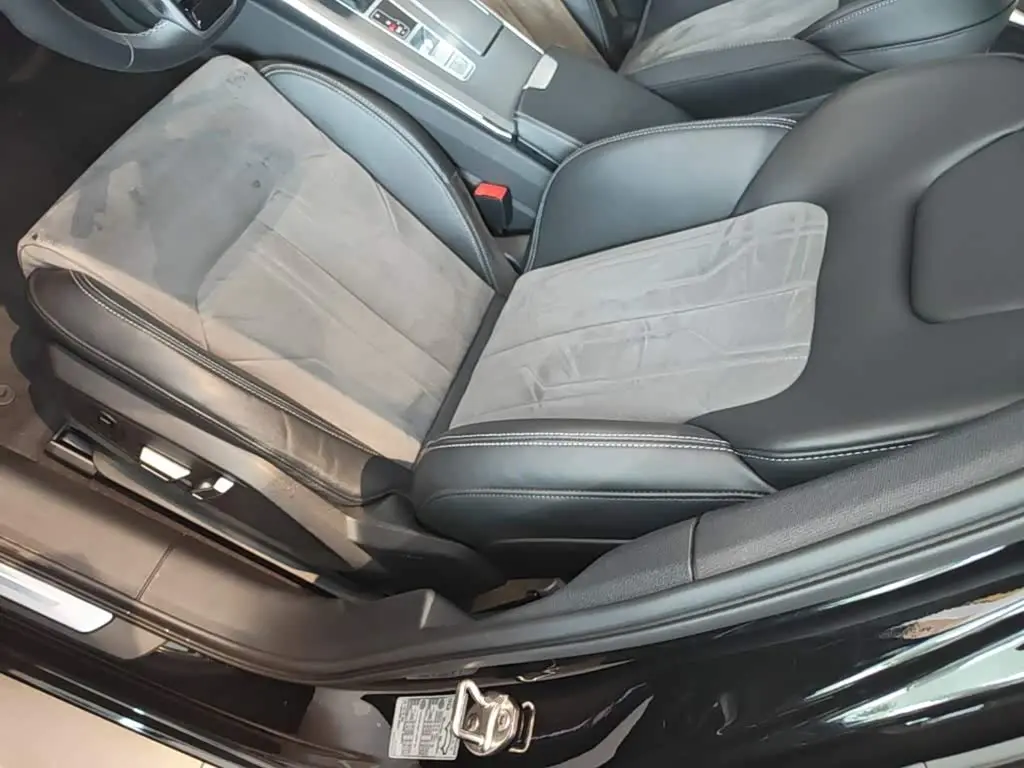 Audi A6L 2025 — Photo 15/20