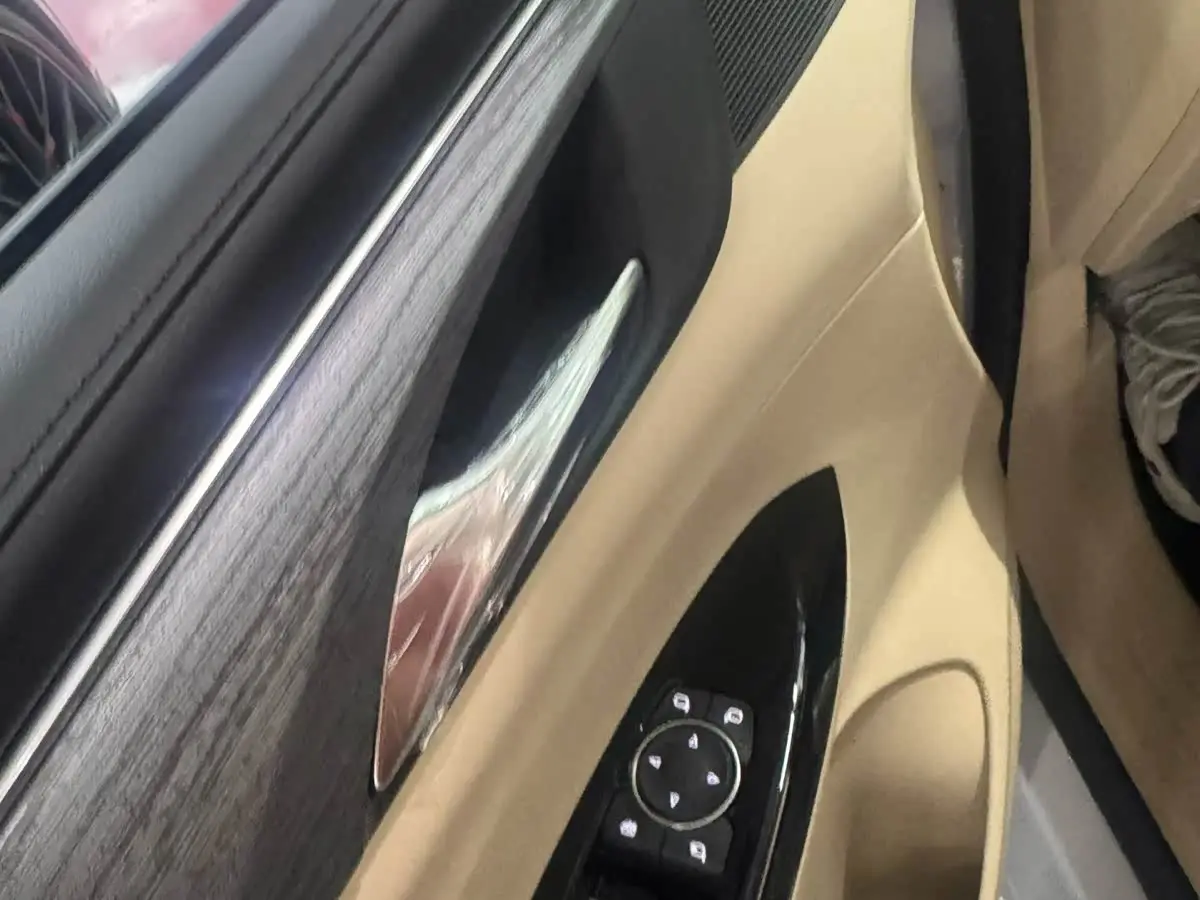Buick GL8 New Energy 2026 — Şəkil 4/9