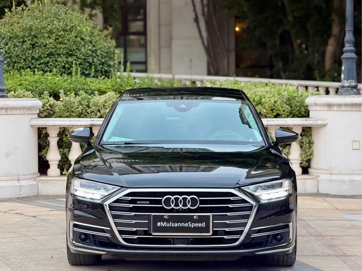 Audi A8 2021 — Фото 2/20