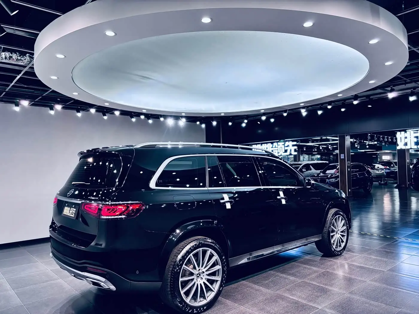 Mercedes-Benz GLS 2023 — Photo 3/13