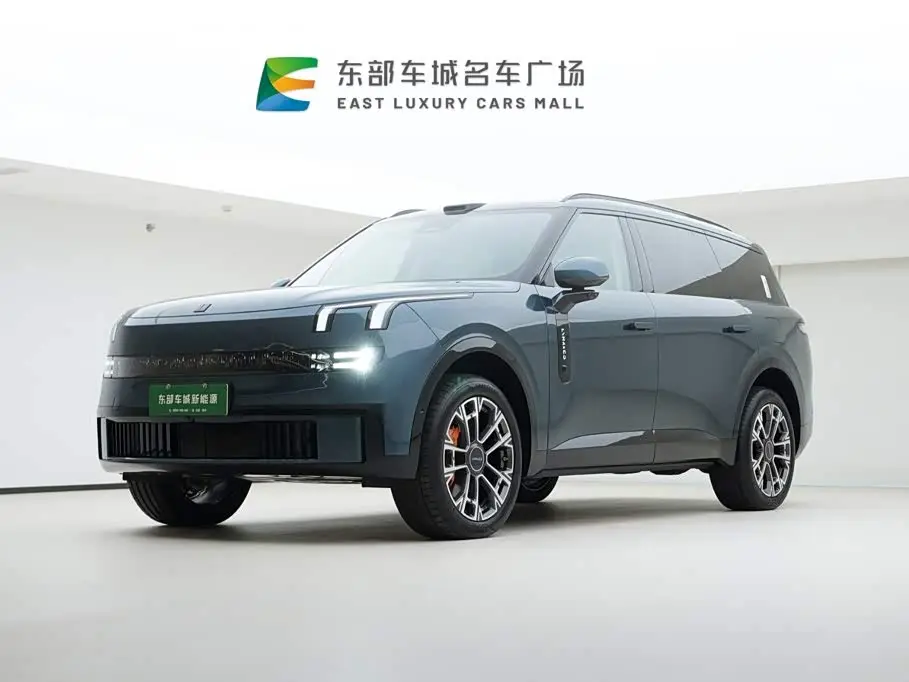 Lynk & Co 900 2025 — Photo 1/20