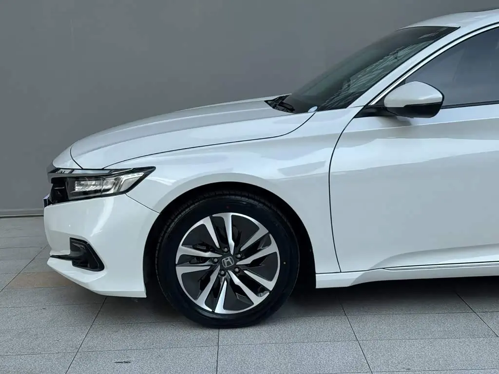 Honda Accord 2023 — Photo 5/14
