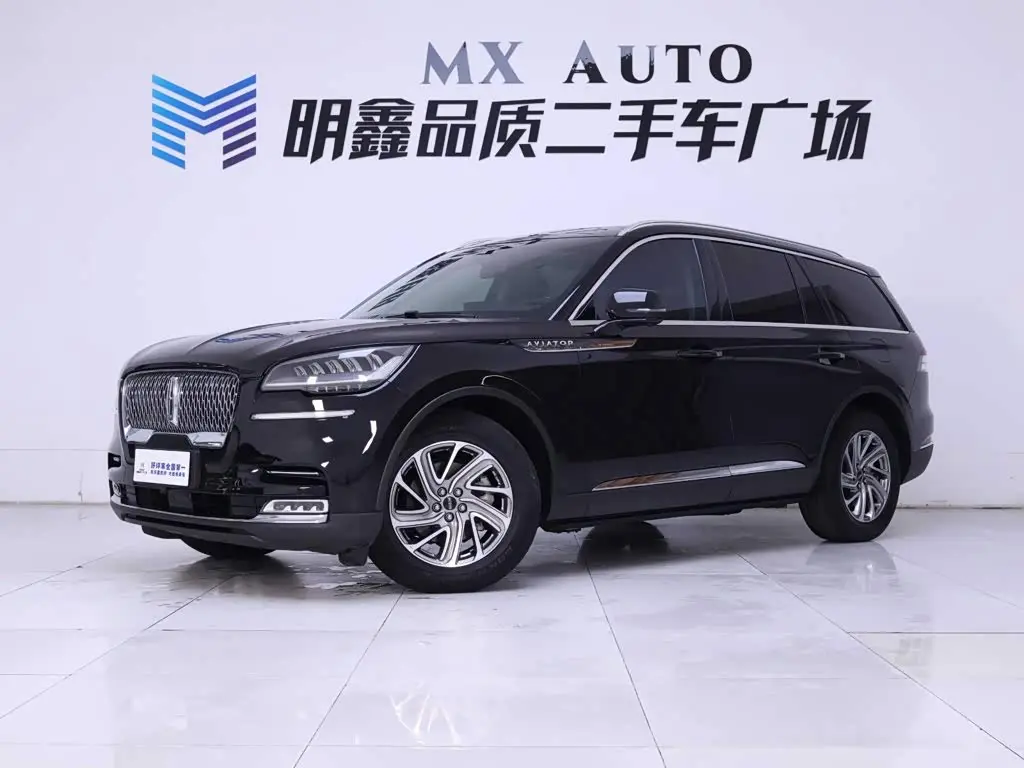 Lincoln Aviator 2022 — Photo 2/20