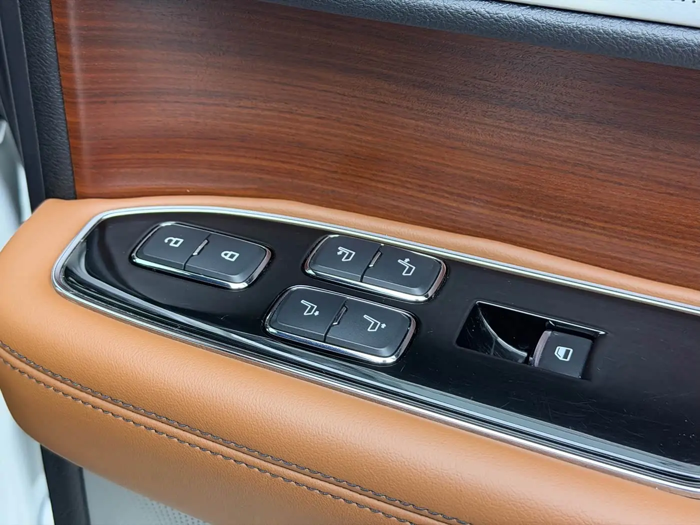 Lincoln Navigator 2021 — Фото 20/20